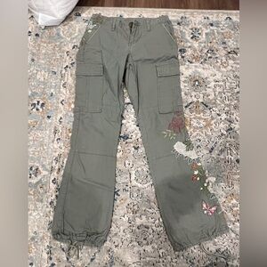 Embroidered Cargo Pants with Floral Design